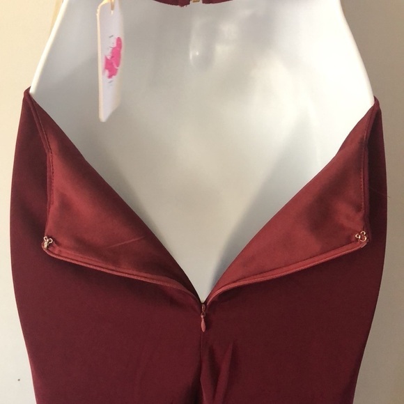 NEW L’Atiste by Amy Burgundy Wide Leg Jumpsuit Cutouts Halter Fully Lined Size S - Picture 11 of 16